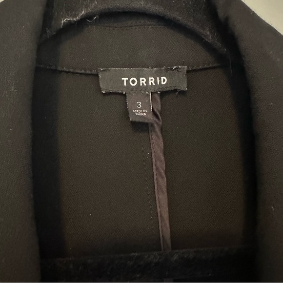 Torrid Oversized Black Classic Blazer - Picture 2 of 3